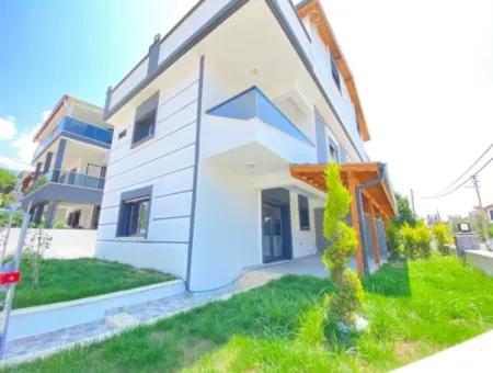 Menderes Ortamahalle De Satılık Sıfır  Müstakil 3+1 Villa Yazlık