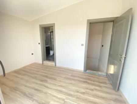 Seferihisar Doğanbey'de Denize Sıfır Site İçinde Satılık 3+1 Villa