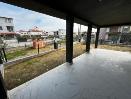 Doğanbeyde Denize 400 M Satılık Geniş Bahceli Müstakil 2+1 Villa