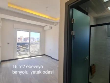 Seferihisa Camikebirde Müstakil Bahçesi Satılık 5+2 Hauzlu Villa