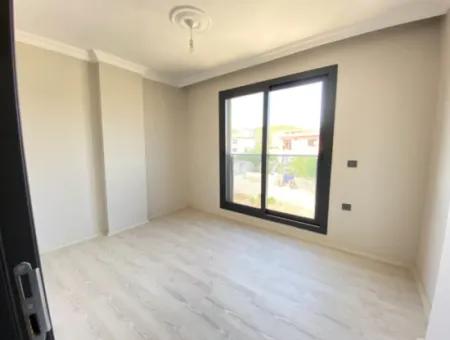 Seferihisar Doğanbey Payamlı'da Satılık Bahçeli 160M2 Oturum 3+1 Sıfır Villa