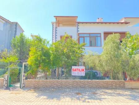 Seferihisar Doğanbey De Site İçinde Satılık 4+1 Villa Yazlık