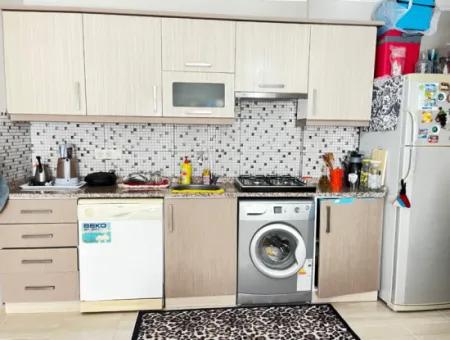 Ürkmezde Denize Çarşıya Yakın Otoparklı Satılık 1+1 Eşyalı Daire