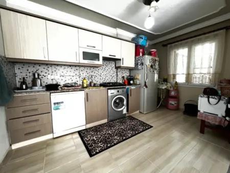 Ürkmezde Denize Çarşıya Yakın Otoparklı Satılık 1+1 Eşyalı Daire