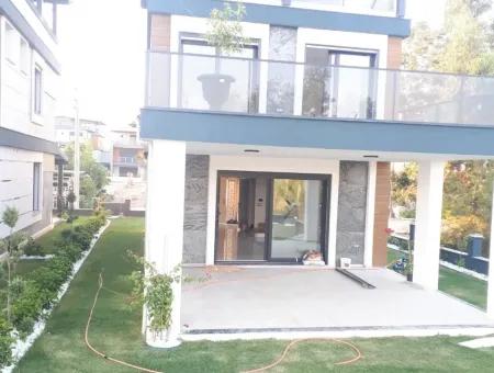 İzmir Seferihisar Payamlı'da Deniz'e 100 Metre, Müstakil Yazlık Villa